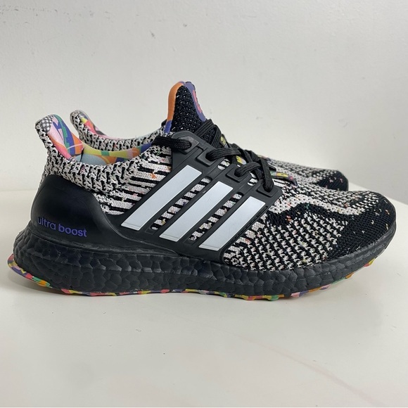 ADIDAS Ultraboost 5.0 DNA LOVE UNITES PRIDE Running Shoes Mens 5.5 Black Unisex main image 11